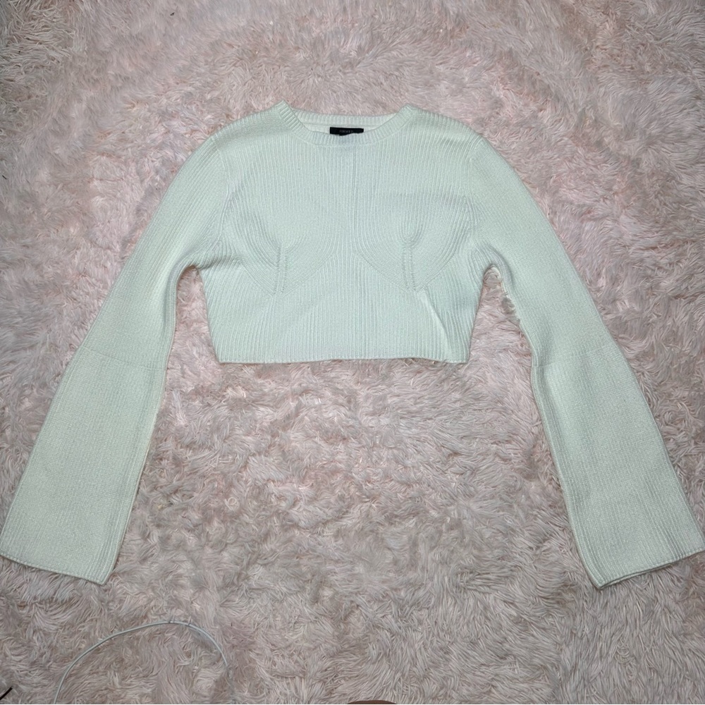 Forever 21 Size XL Trendy boho cropped flare arm soft cream fall knit sweater